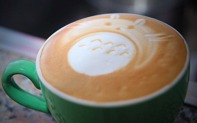 咖啡拉花艺术：龙猫