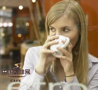 完全不运动又经常喝咖啡的女性 已经出现骨流失现象
