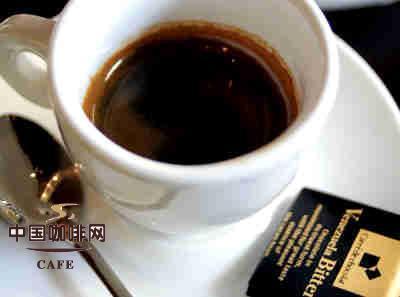 全世界的咖啡爱好者有其不同的饮用习惯和喜好