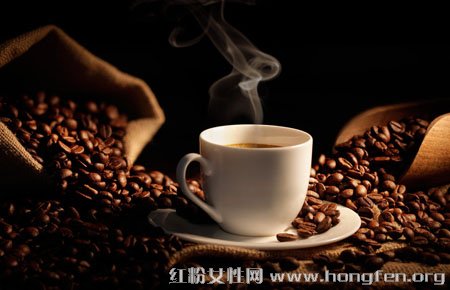 日常养生早上喝茶和咖啡哪种更有利于健康?