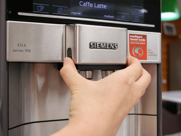 智能触控显示 西门子全自动咖啡机EQ.6评测